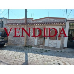 SE VENDE BONITA CASA EN EL FRACCIONAMIENTO "SAN ISIDRO".