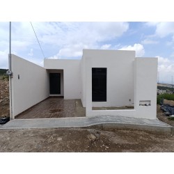 SE VENDE BONITA CASA EN EL FRACCIONAMIENTO CARBONERAS.