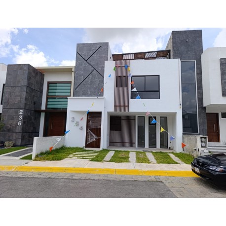 SE VENDE PRECIOSA RESIDENCIA EN EL FRACCIONAMIENTO "PASEOS DE LA HERRADURA ", EN PACHUCA.