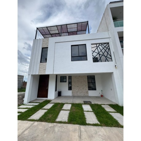 SE VENDE PRECIOSA CASA EN LA PRIVADA "RESIDENCIAL PLATINUM" EN PACHUCA.