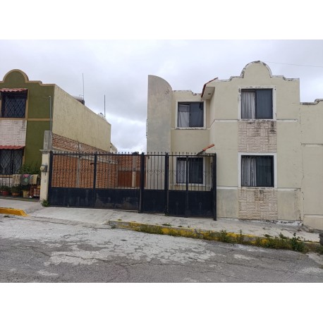 SE VENDE BONITA CASA EN EL FRACCIONAMIENTO CARBONERAS, EN MINERAL DE LA REFORMA.