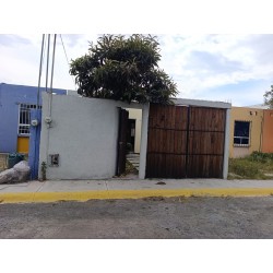 SE VENDE CASA EN EL FRACCIONAMIENTO "SAN MARCOS" EN MATILDE.