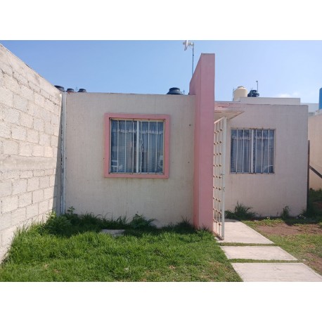 SE VENDE CASA EN EL FRACCIONAMIENTO "PRADERAS DE VIRREYES"