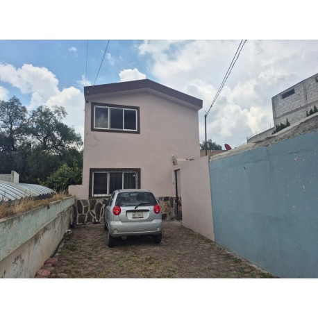 SE VENDE BONITA CASA EN PACHUCA MUY CENTRICA